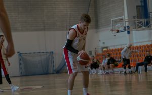 Oskar Lesisz przed rzutem osobistym