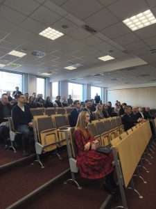 7566a052 f1d1 4158 9b41 26b58ed5f08f