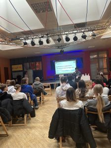 Spotkanie informujące dla studentów i studentek I roku z udziałem Prorektor ds. Kształcenia dr hab. prof. UJK Mariolą Wojciechowską